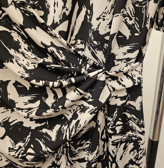 Nwt Kaileigh stitch fix edith faux wrap dress med petite - Picture 6 of 7